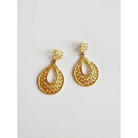 Vintage Jewelry - Vintage 90's Unsigned Gold Tone Basketweave Dangle Drop Earrings